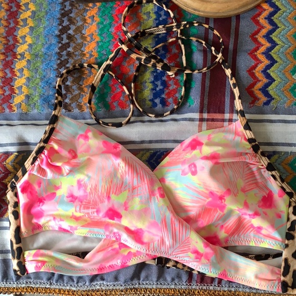 PINK Victoria's Secret Other - Pink Victoria’s Secret swim top